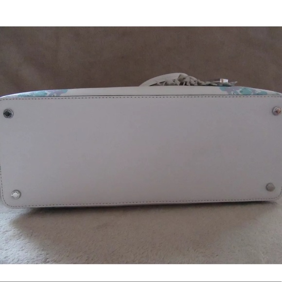 Calvin Klein tote - Picture 4 of 7